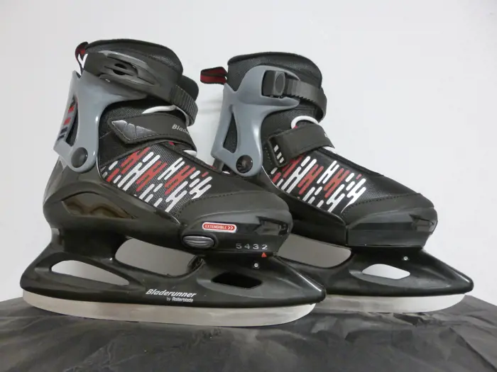 Image illustrant pour Patins à glace (paire)