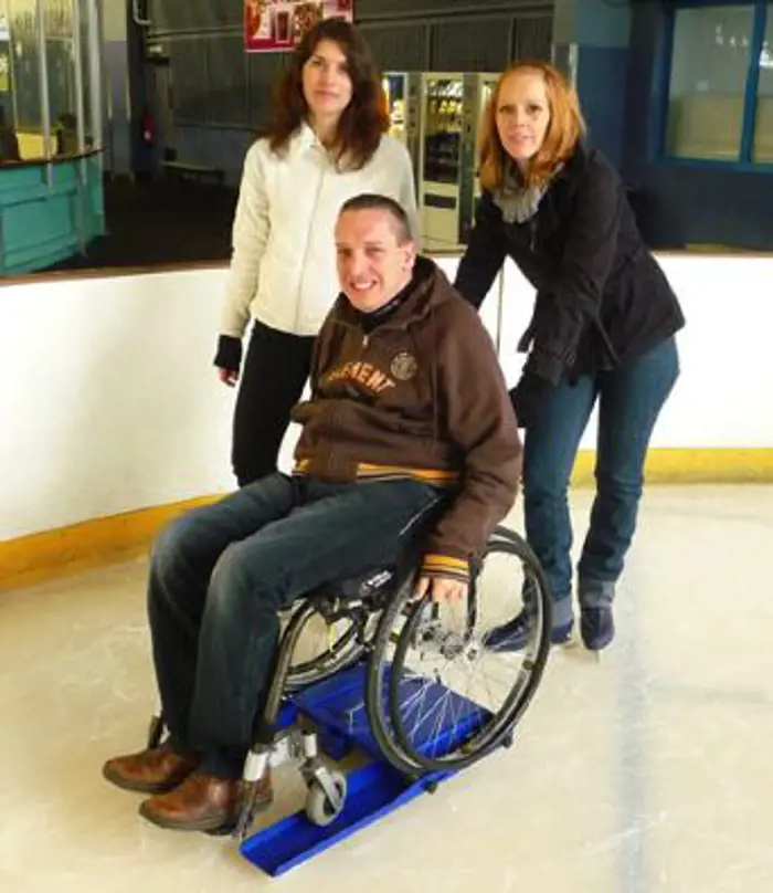 Image illustrating for Lugiglace or Lugicap Ice Skating Platform