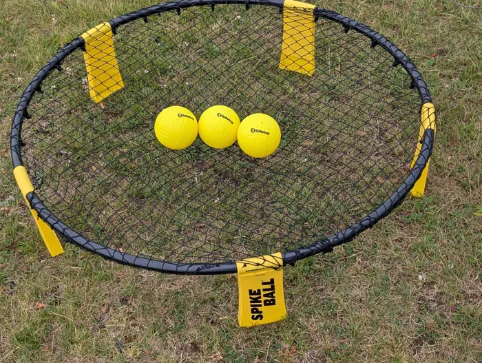 Image illustrating for Spikeball set