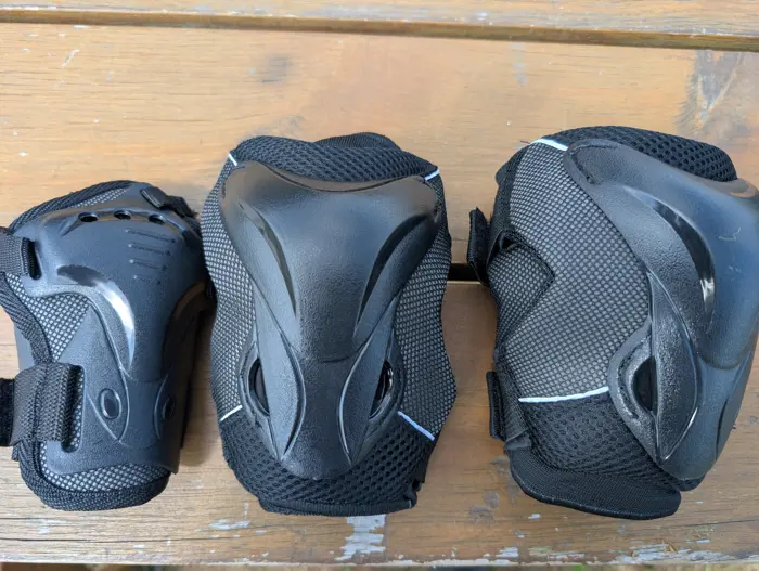 Image illustrant pour Équipement de protection (coudes, genoux, poignets)